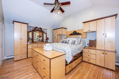 52 Mount Pleasant Avenue Woodland Park NJ 07424
