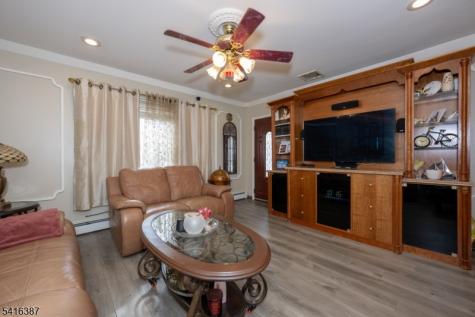 52 Mount Pleasant Avenue Woodland Park NJ 07424