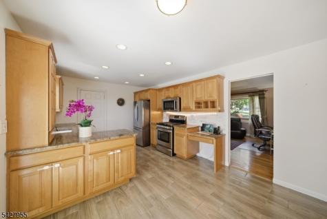 21 Robin Hood Road Parsippany-troy Hills NJ 07950