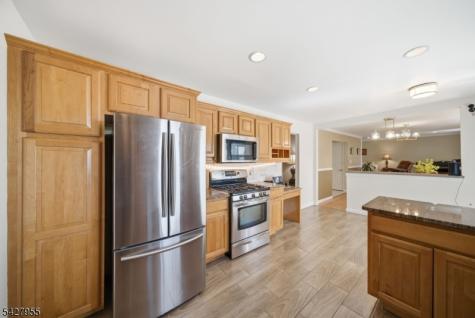 21 Robin Hood Road Parsippany-troy Hills NJ 07950