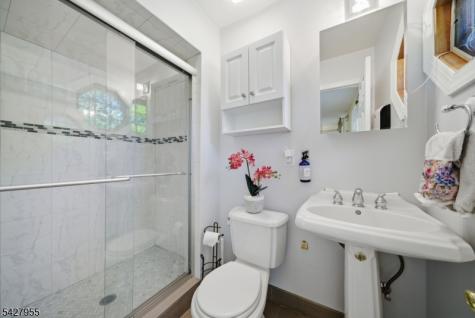 21 Robin Hood Road Parsippany-troy Hills NJ 07950