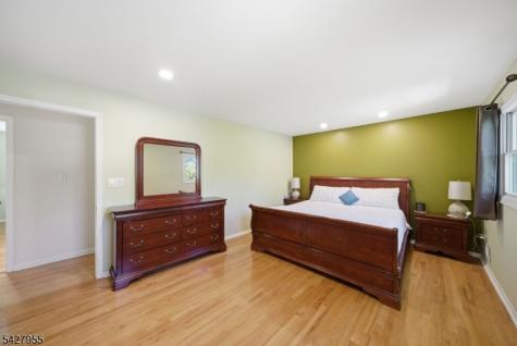 21 Robin Hood Road Parsippany-troy Hills NJ 07950