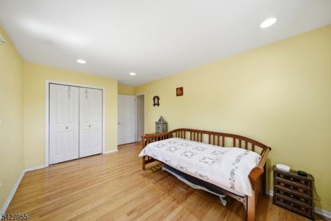 21 Robin Hood Road Parsippany-troy Hills NJ 07950
