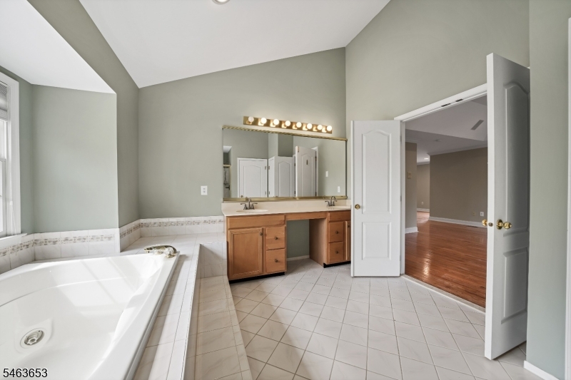 221 Johns Lane Branchburg NJ 08853