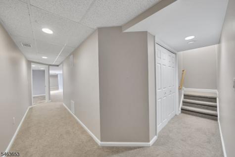221 Johns Lane Branchburg NJ 08853