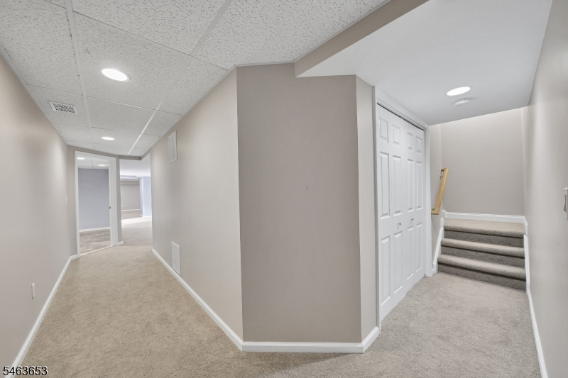 221 Johns Lane Branchburg NJ 08853