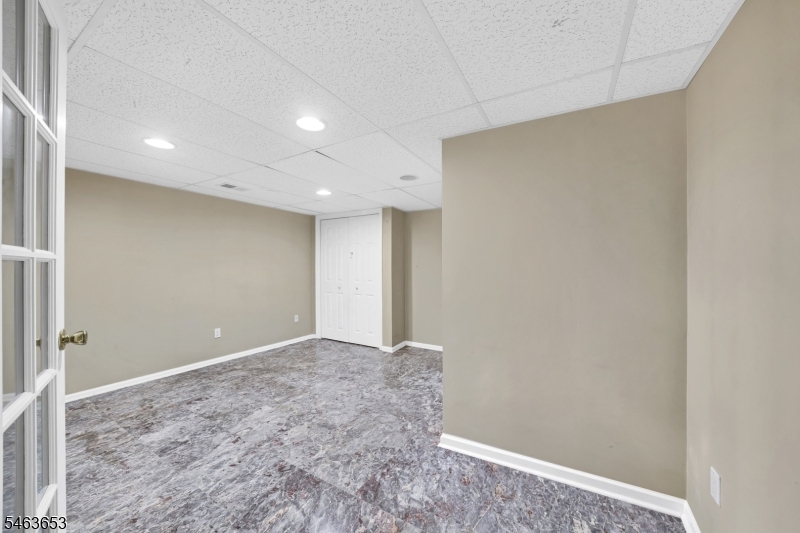 221 Johns Lane Branchburg NJ 08853