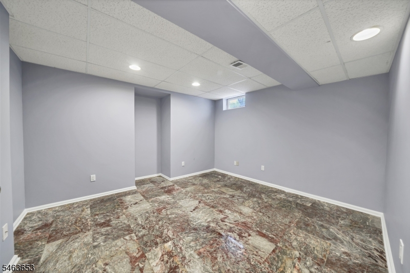 221 Johns Lane Branchburg NJ 08853