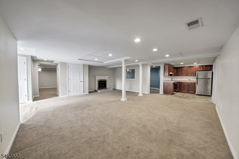 221 Johns Lane Branchburg NJ 08853