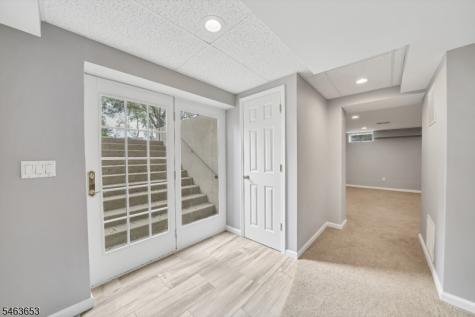 221 Johns Lane Branchburg NJ 08853