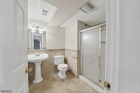 221 Johns Lane Branchburg NJ 08853