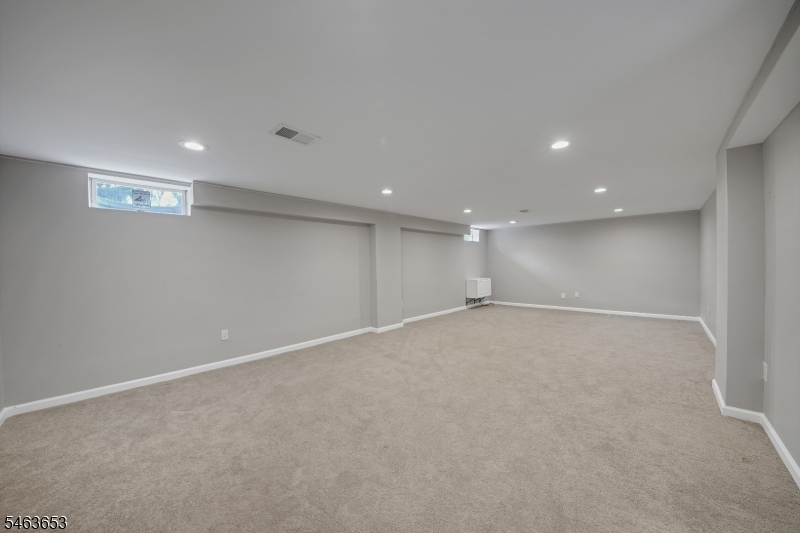 221 Johns Lane Branchburg NJ 08853
