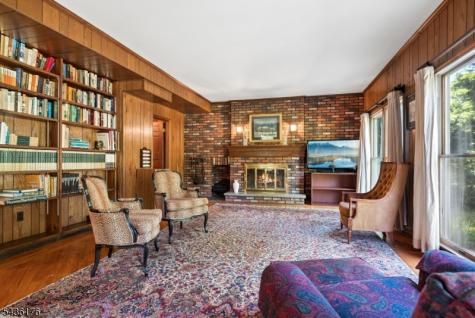 261 Beechwood Avenue Middlesex NJ 08846