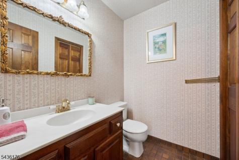 261 Beechwood Avenue Middlesex NJ 08846