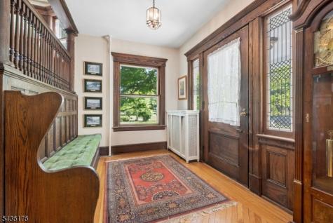 261 Beechwood Avenue Middlesex NJ 08846