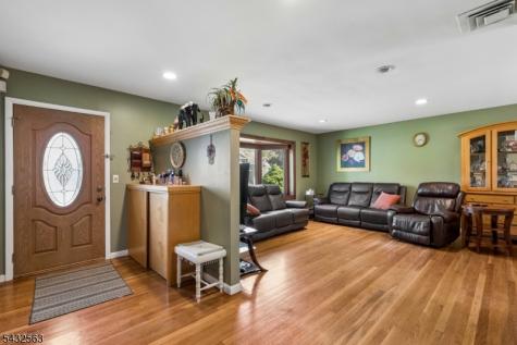 112 Pitt Road Springfield NJ 07081