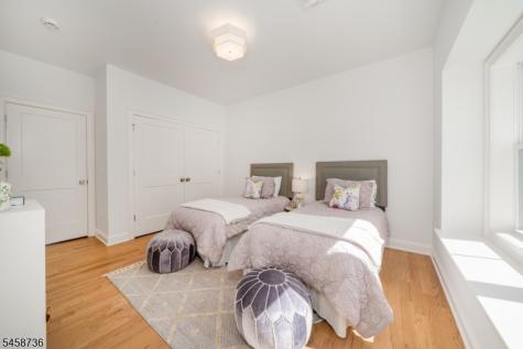 14 Holmes Oval New Providence NJ 07974