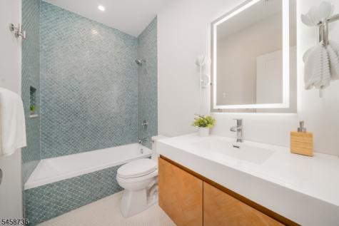 14 Holmes Oval New Providence NJ 07974