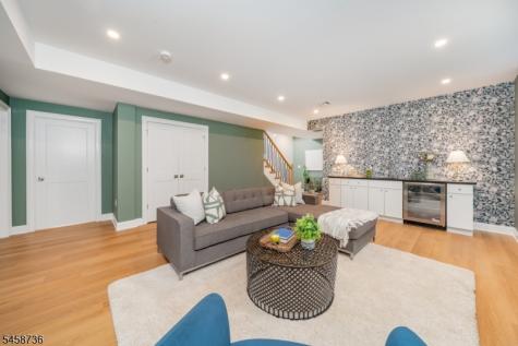 14 Holmes Oval New Providence NJ 07974