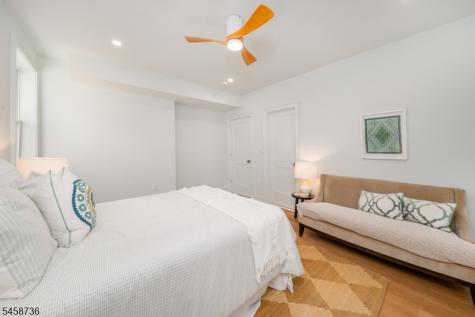 14 Holmes Oval New Providence NJ 07974