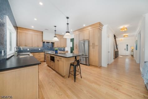 14 Holmes Oval New Providence NJ 07974