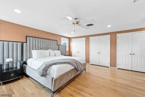 425 Victor Street Saddle Brook NJ 07663