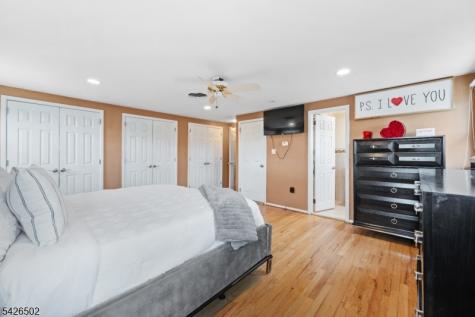 425 Victor Street Saddle Brook NJ 07663