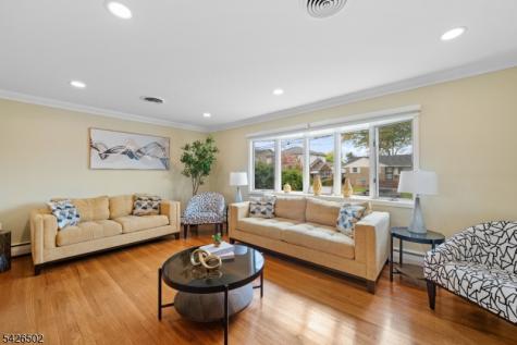 425 Victor Street Saddle Brook NJ 07663