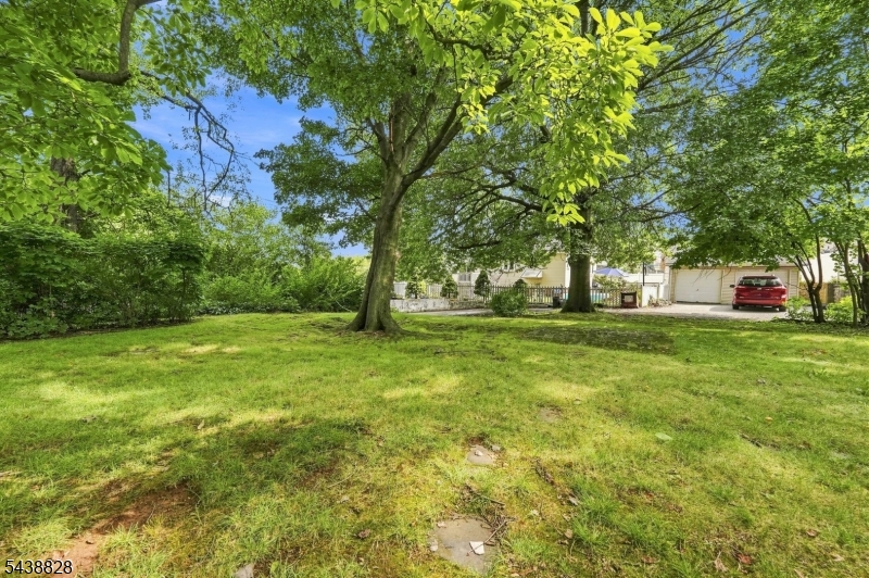 5 Plymouth Road Nutley NJ 07110