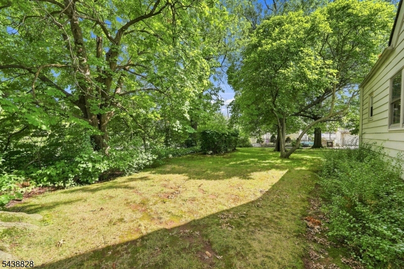 5 Plymouth Road Nutley NJ 07110