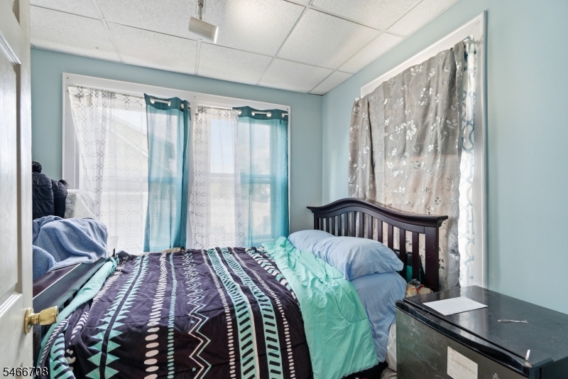 33 Fairbanks Street Hillside NJ 07205