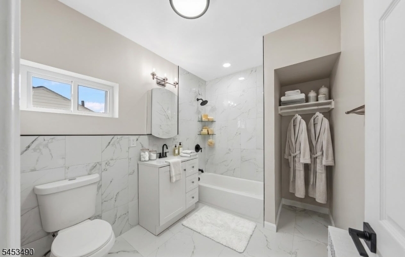 246 Bellview Terrace Hillside NJ 07205