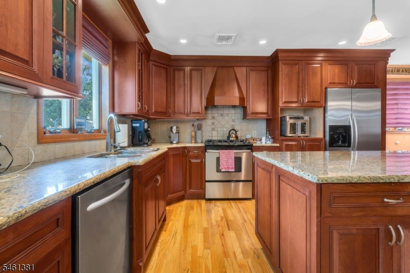 114 Lopez Road Cedar Grove NJ 07009