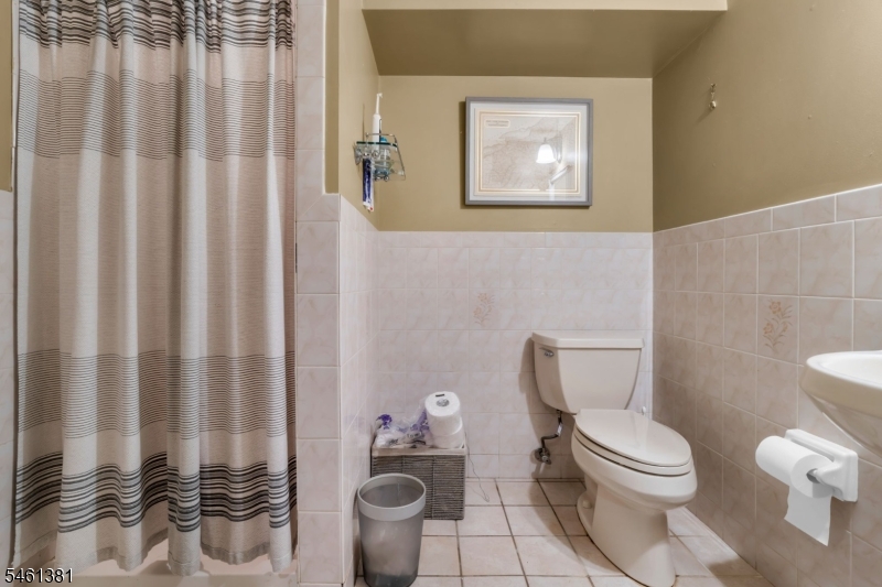 114 Lopez Road Cedar Grove NJ 07009