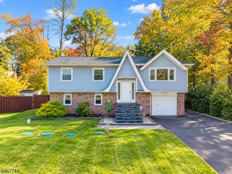 13 Adelphi Trail Hopatcong NJ 07843