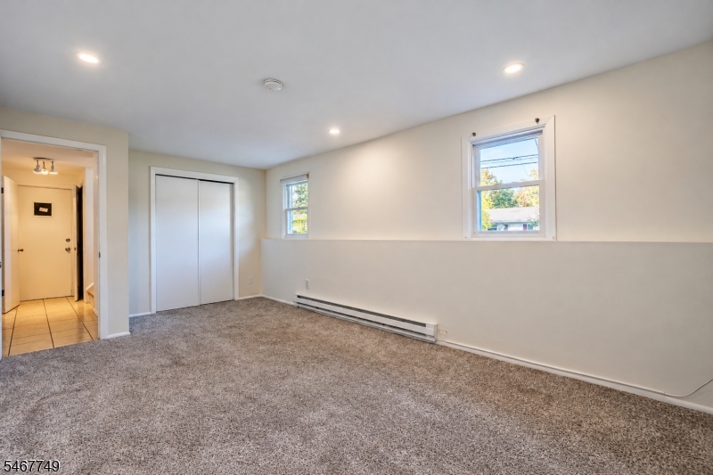 13 Adelphi Trail Hopatcong NJ 07843