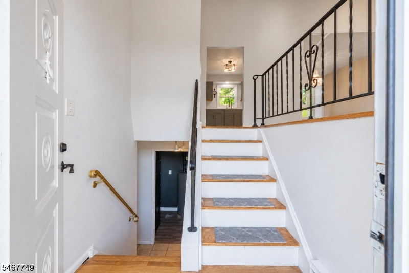 13 Adelphi Trail Hopatcong NJ 07843