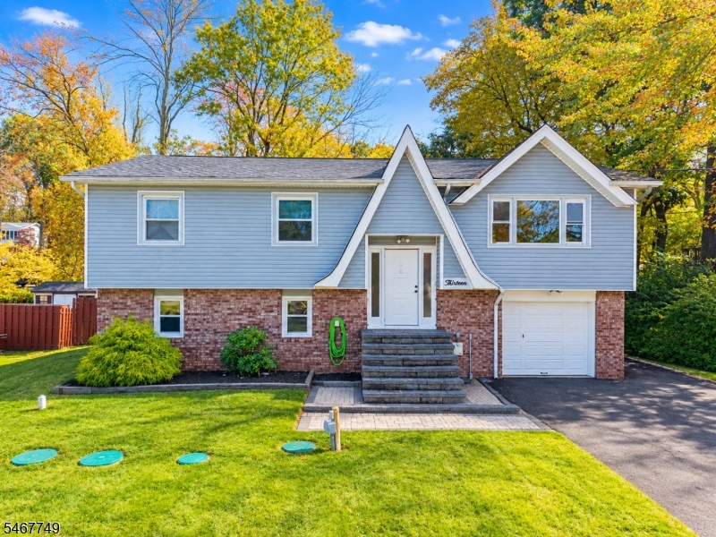 13 Adelphi Trail Hopatcong NJ 07843
