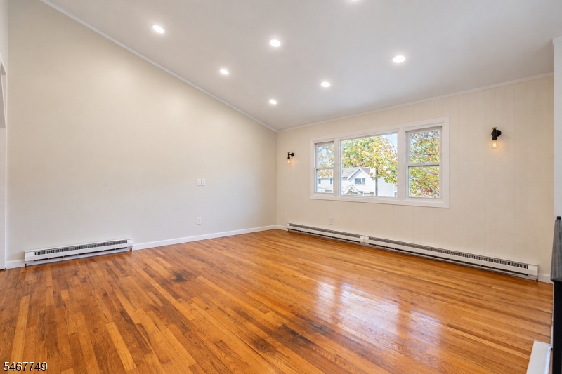 13 Adelphi Trail Hopatcong NJ 07843
