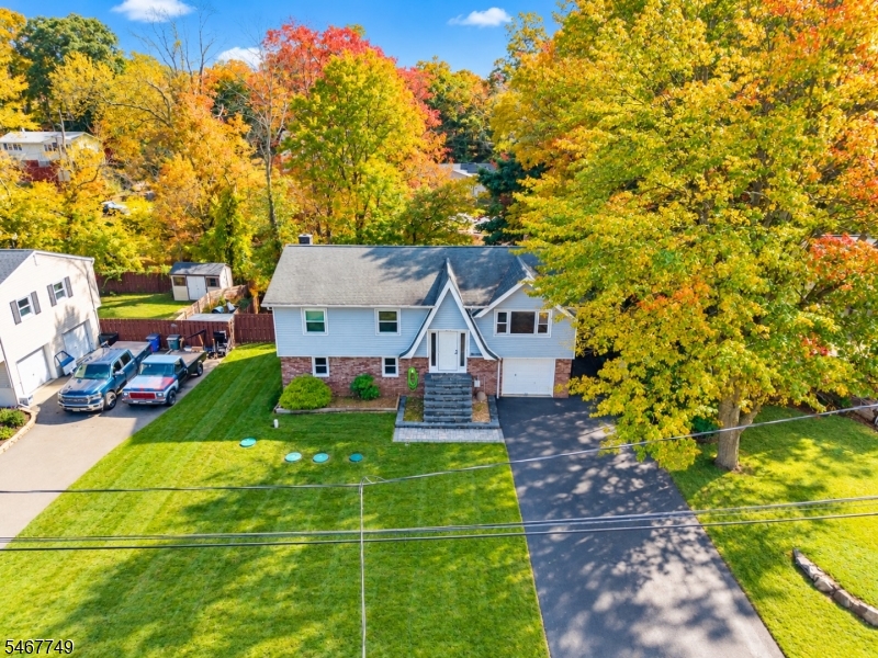 13 Adelphi Trail Hopatcong NJ 07843