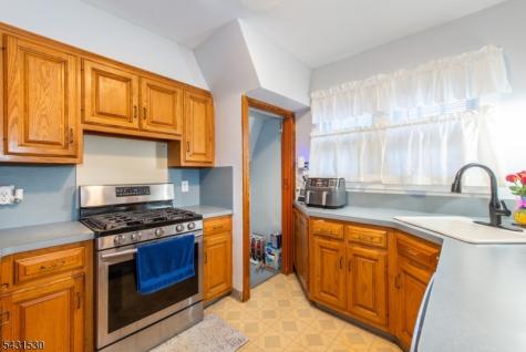 1265 Longfellow Avenue Teaneck NJ 07666