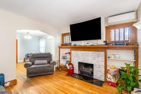 1265 Longfellow Avenue Teaneck NJ 07666