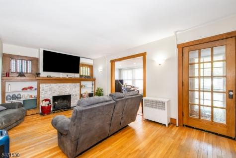 1265 Longfellow Avenue Teaneck NJ 07666