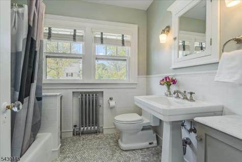 221 Christopher Street Montclair NJ 07042