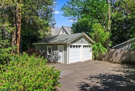 221 Christopher Street Montclair NJ 07042