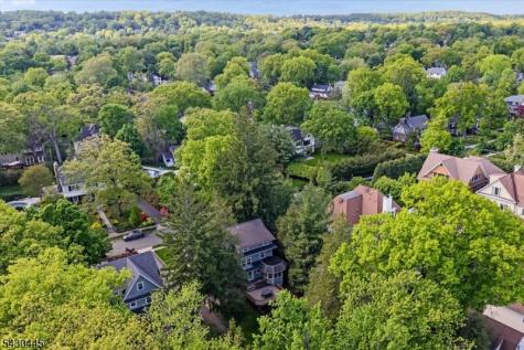 221 Christopher Street Montclair NJ 07042