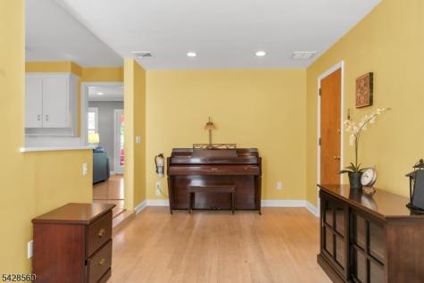 492 King George Road Bernards NJ 07920