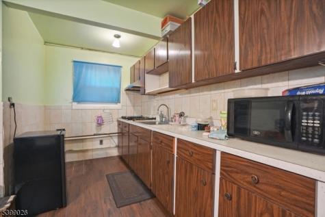 109 Dixon Avenue Paterson NJ 07501