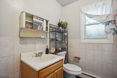 109 Dixon Avenue Paterson NJ 07501