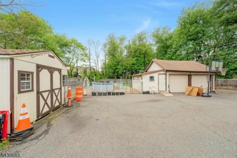52 Passaic Avenue Livingston NJ 07039